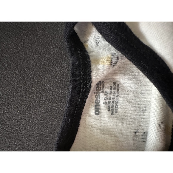 5/$10 onesie bodysuit 6-9 months animals - Picture 2 of 3